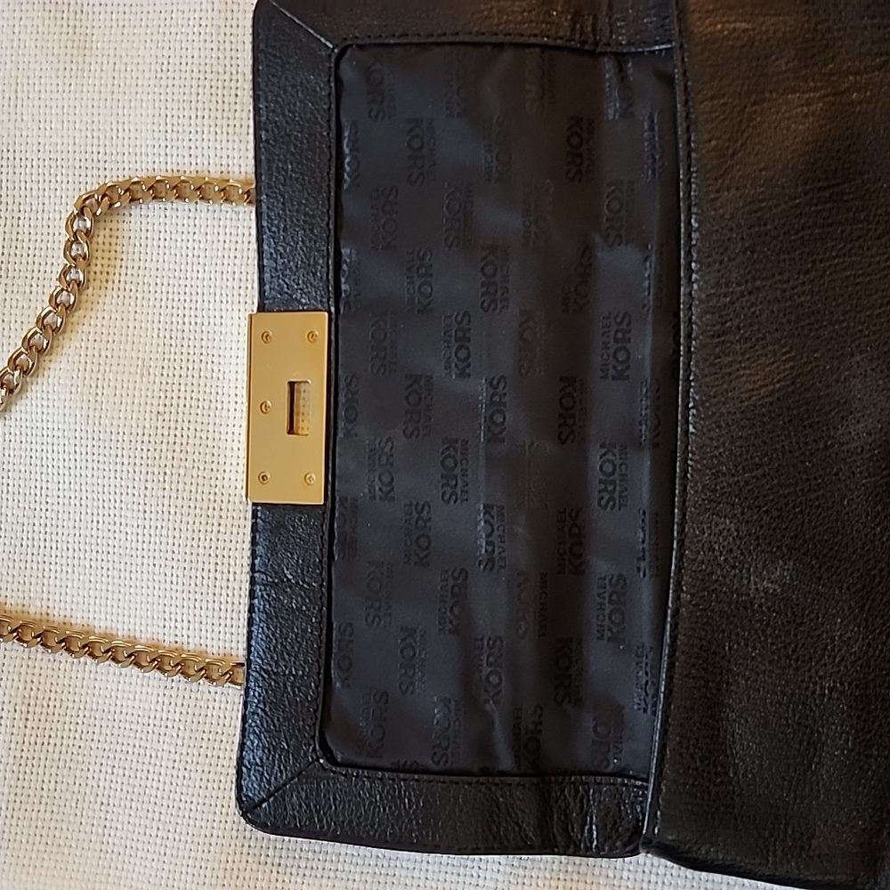 Michael Kors Black Leather Chain Shoulder Bag. - Picture 4 of 13